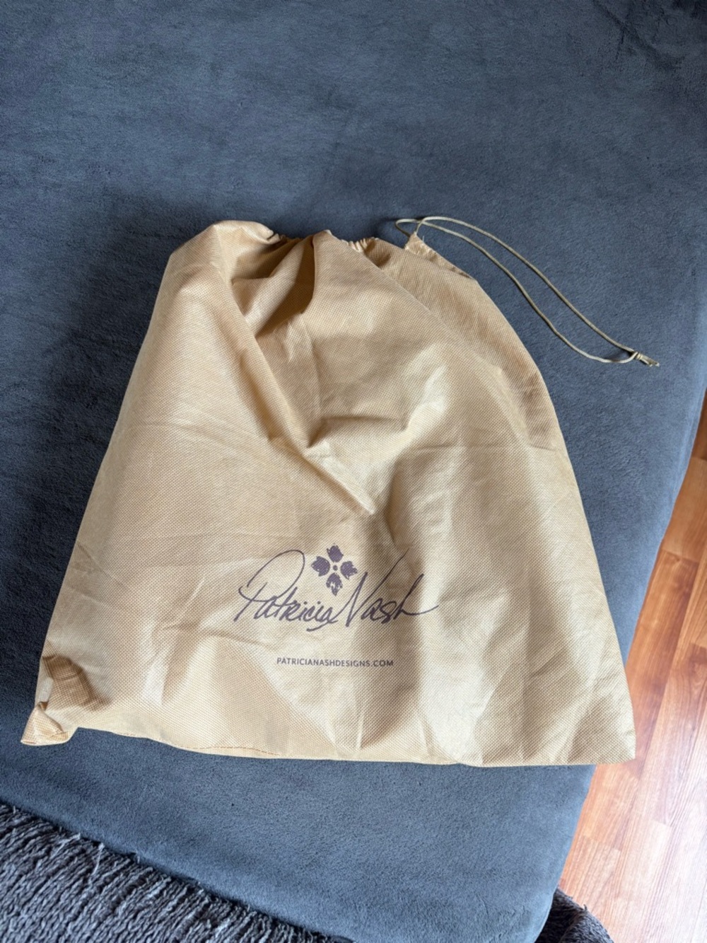 Patricia Nash Poppy Tote (Poppy Satchel), Heritage Tan Full Grain Leather Purse - Picture 3 of 16